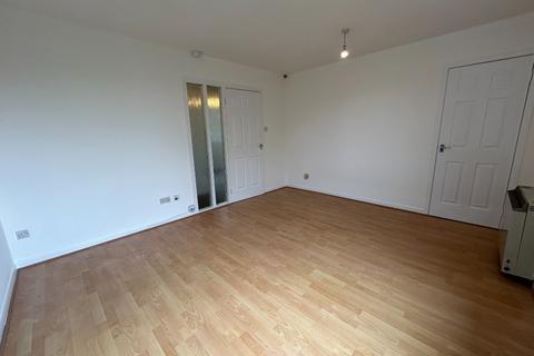 2 bedroom flat to rent, Sandbank Avenue, Maryhill, Glasgow, G20