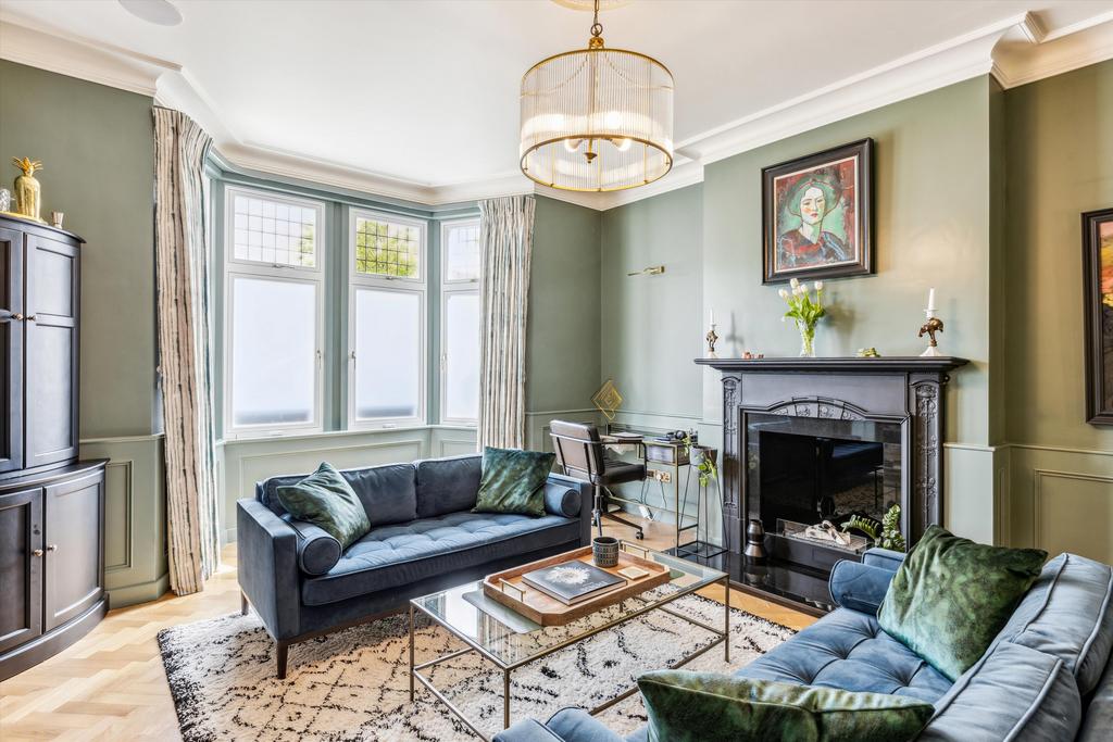 Spencer Road, Twickenham, TW2. 6 bed semidetached house £8,250 pcm