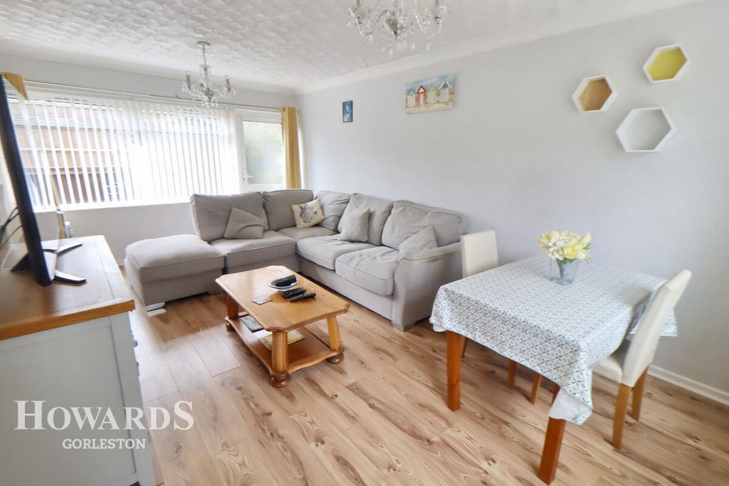 Plane Road, Gorleston 2 bed terraced house for sale £160,000