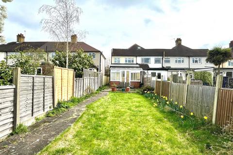 51 Mount Road, Chessington, KT9 1JQ