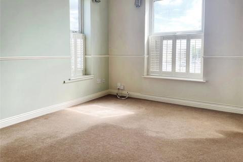 3 bedroom end of terrace house to rent, New Hey Road, Salendine Nook, Huddersfield, HD3