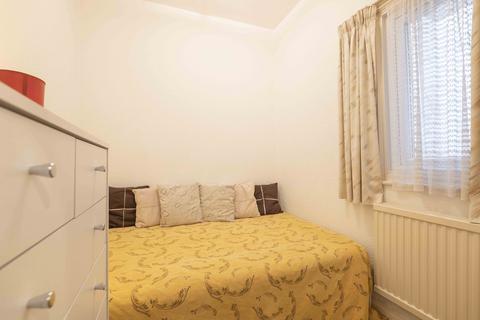 Studio to rent, St. Petersburgh Place, Bayswater, London, W2