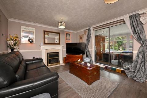 3 bedroom detached house for sale, Low Valley Close, Ketley, TF1