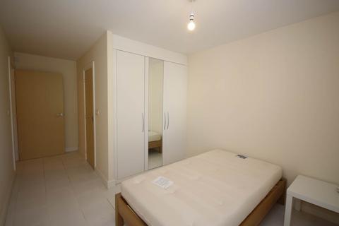2 bedroom apartment to rent, Beverley Road, Bracknell RG12