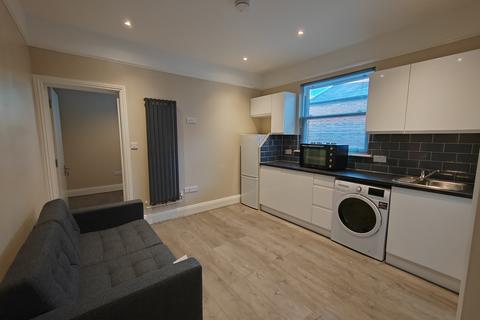1 bedroom flat to rent, Olive Road, Cricklewood, London NW2