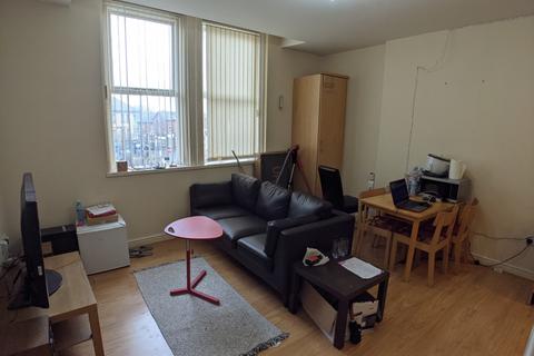 2 bedroom flat to rent, Wilmslow Road, Manchester M20