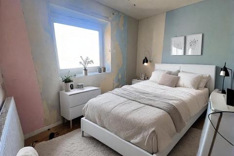 3 bedroom maisonette for sale, Agricola Place, Enfield