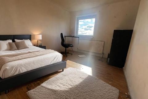 3 bedroom maisonette for sale, Agricola Place, Enfield