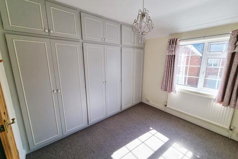 2 bedroom terraced house to rent, Main Street, Wigston LE18
