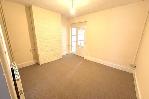 2 bedroom terraced house to rent, New Street, Gloucester GL1