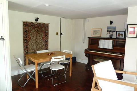 2 bedroom semi-detached house to rent, Hambledon, Hampshire, PO7