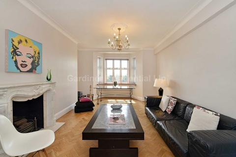 3 bedroom flat for sale, Haven Green Court, London