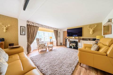 3 bedroom detached house for sale, Bromham Road, Biddenham