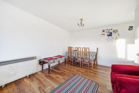 2 bedroom flat for sale, Watford,  Northwood,  WD18