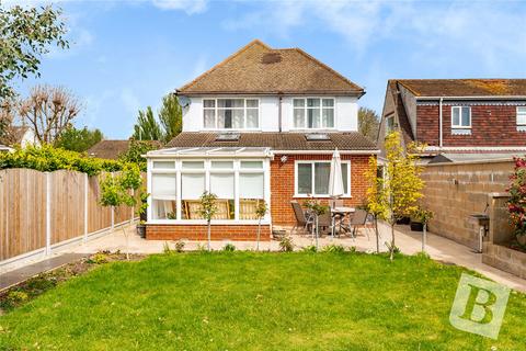 3 bedroom detached house for sale, Crow Lane, Romford, RM7