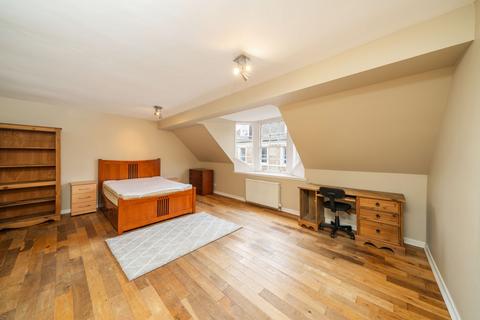 3 bedroom flat for sale, Bonnygate, Cupar, KY15