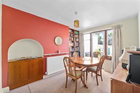 76 Sandcross Lane, Reigate, RH2 8EY