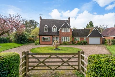 4 bedroom detached house for sale, 55 Earlswood Common, Solihull B94