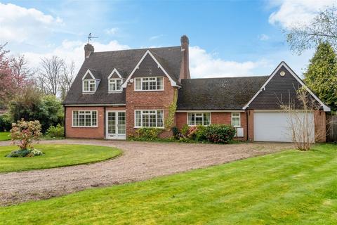 4 bedroom detached house for sale, 55 Earlswood Common, Solihull B94