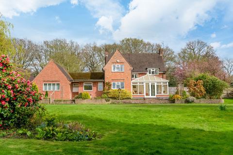 4 bedroom detached house for sale, 55 Earlswood Common, Solihull B94