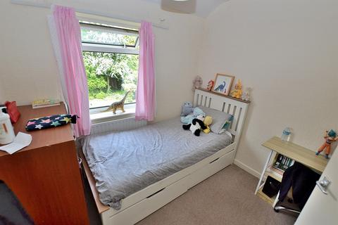 3 bedroom house to rent, Farmbrook Avenue, Wolverhampton
