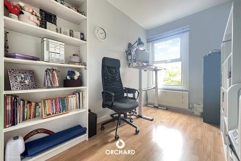 18 Lancaster Road, Uxbridge, UB8 1AP