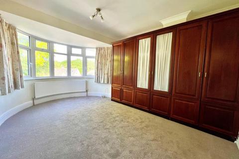 3 bedroom semi-detached house to rent, Cavendish Road, Woking GU22