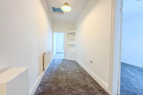 1 bedroom flat to rent, King Edwards Drive, Harrogate, HG1 4HL