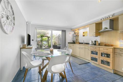 3 bedroom terraced house for sale, Wraysbury Gardens, Staines-upon-Thames, Surrey, TW18