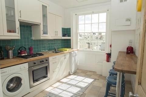 2 bedroom apartment to rent, Brunswick Square, Hove BN3 1EH