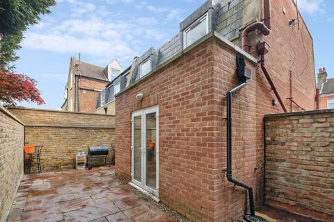 28 Romberg Road, London, SW17 8UA