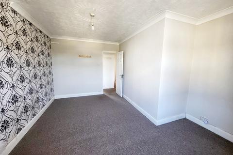 3 bedroom terraced house to rent, Thorold Road, Chatham ME5