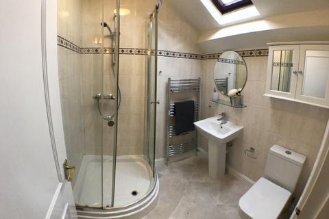 2 bedroom flat to rent, Clyde Road, Manchester M20