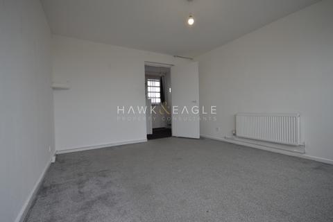 2 bedroom flat to rent, Bower Street, London, Greater London. E1