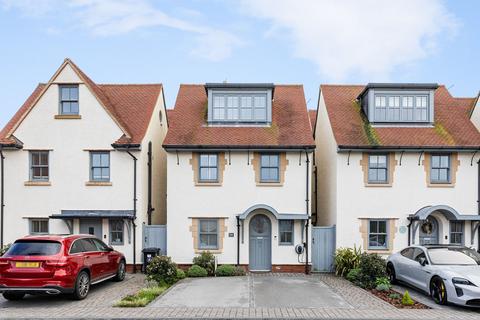 4 bedroom detached house for sale, Limetree Close, East Preston, BN16