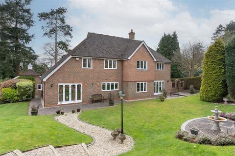5 bedroom detached house for sale, Beech Park Drive, Barnt Green, B45 8LZ
