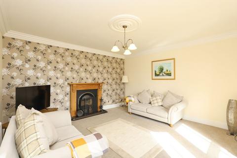 4 bedroom cottage for sale, Hillside, Sheffield S25