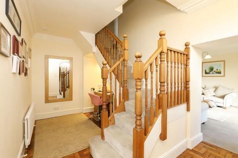 8 Hillside, North Anston, Sheffield, S25 4AZ