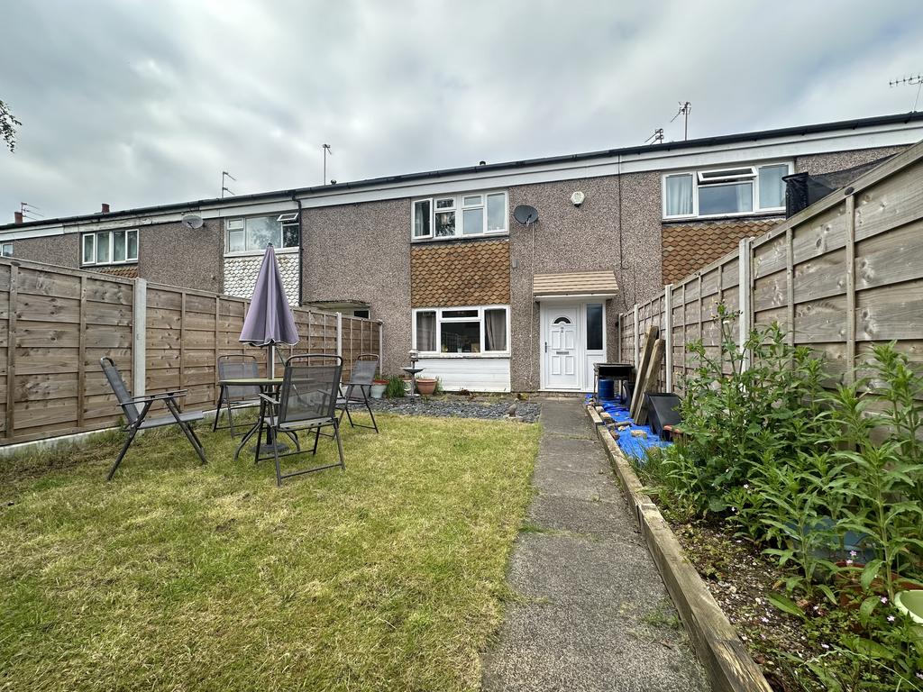 Kent Walk, Macclesfield, SK10 3HG 2 bed terraced house for sale £175,000