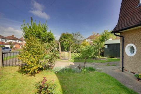 64 Chiltern Road, Caversham, Reading, RG4 5JB