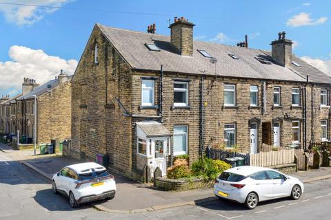 3 bedroom end of terrace house for sale, Gibson Street, Huddersfield, HD3