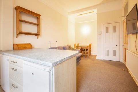 4 bedroom flat to rent, 0202L – Arden Street, Edinburgh, EH9 1BW