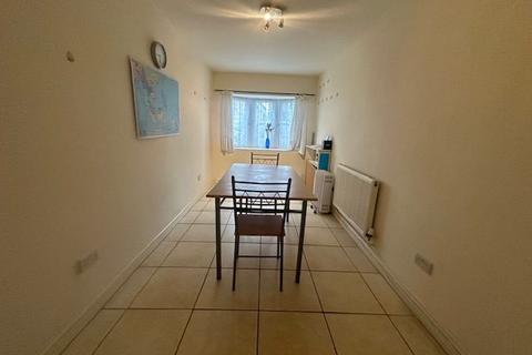 4 bedroom townhouse to rent, London, N11