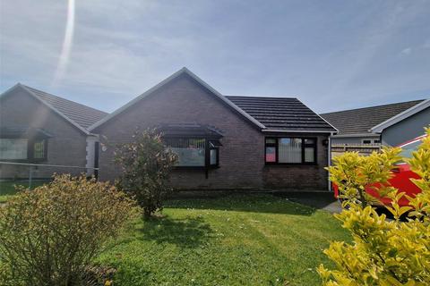 3 bedroom bungalow for sale, Donovan Reed Gardens, Pembroke Dock, Pembrokeshire, SA72