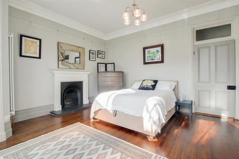 2 bedroom flat to rent, Handen Road, Lee, London, SE12