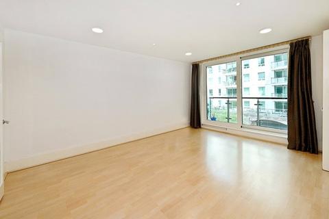 2 bedroom apartment for sale, Flagstaff House, St George Wharf, Vauxhall, London, SW8