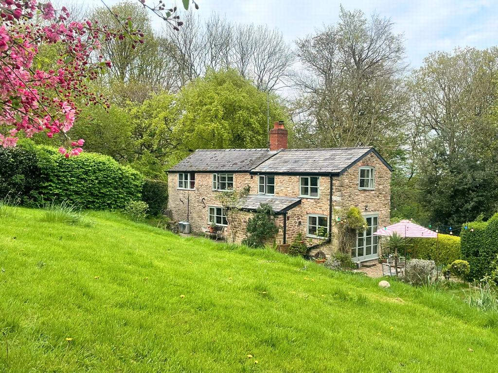 Bulls Hill, RossOnWye, HR9 3 bed cottage for sale £599,950