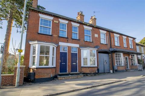 3 bedroom end of terrace house to rent, Dunstable Street, Bedford MK45