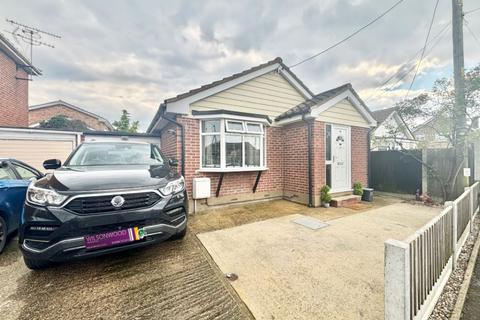 1 bedroom bungalow for sale, Springfield Road, Canvey Island