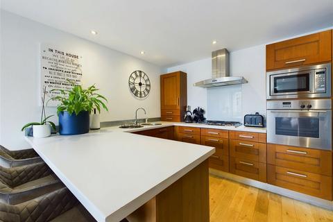 2 bedroom flat for sale, The Galleries, Palmeira Avenue, Hove, BN3 3FH